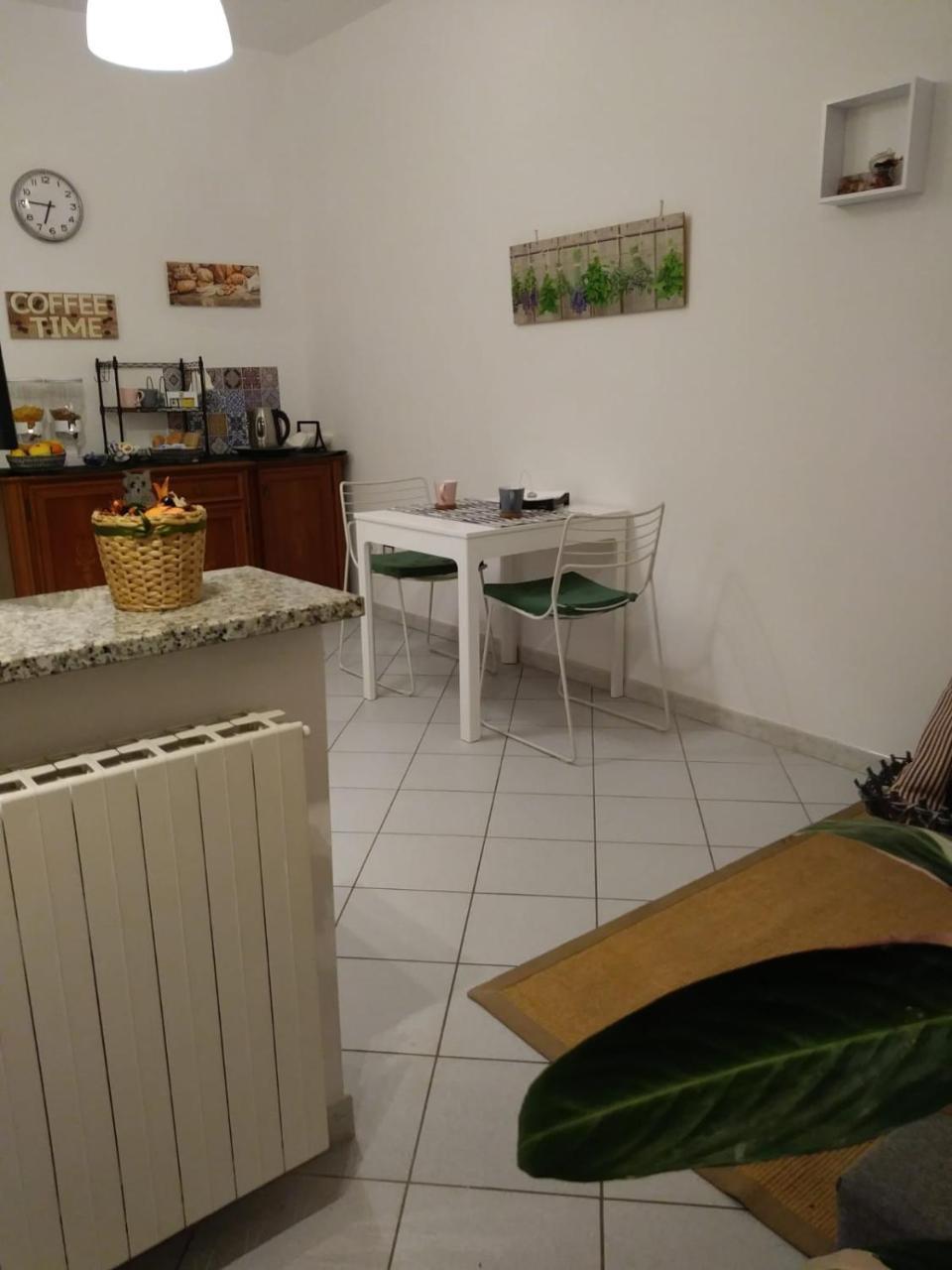 Angy House Apartamento Iolanda di Savoia Exterior foto